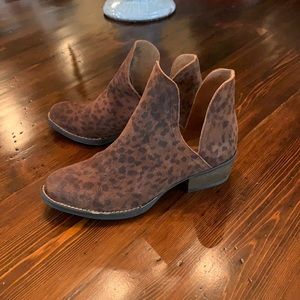 Cheetah-print booties